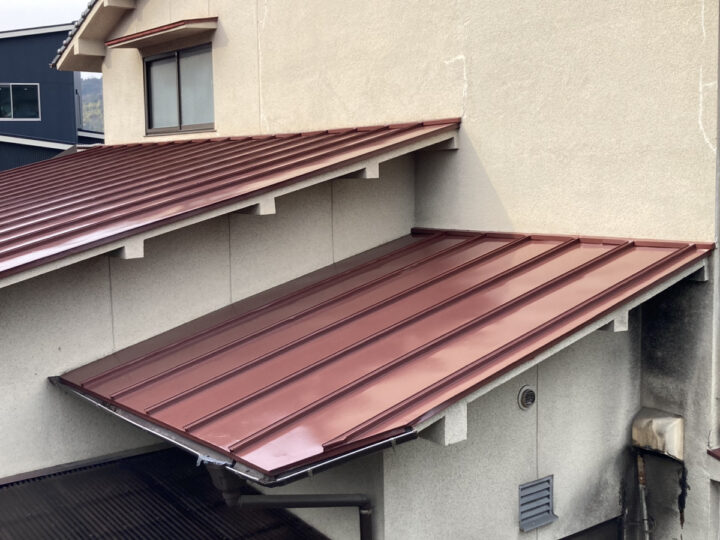 広島市安佐南区　N様邸　トタン屋根塗装・波板張り替え工事