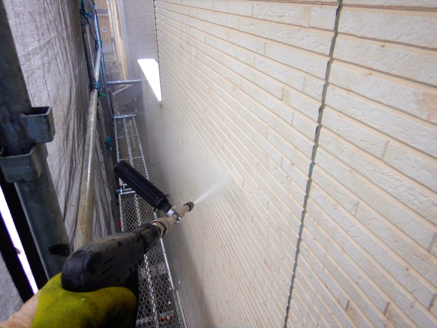 広島　広島市　外壁塗装　高圧洗浄
